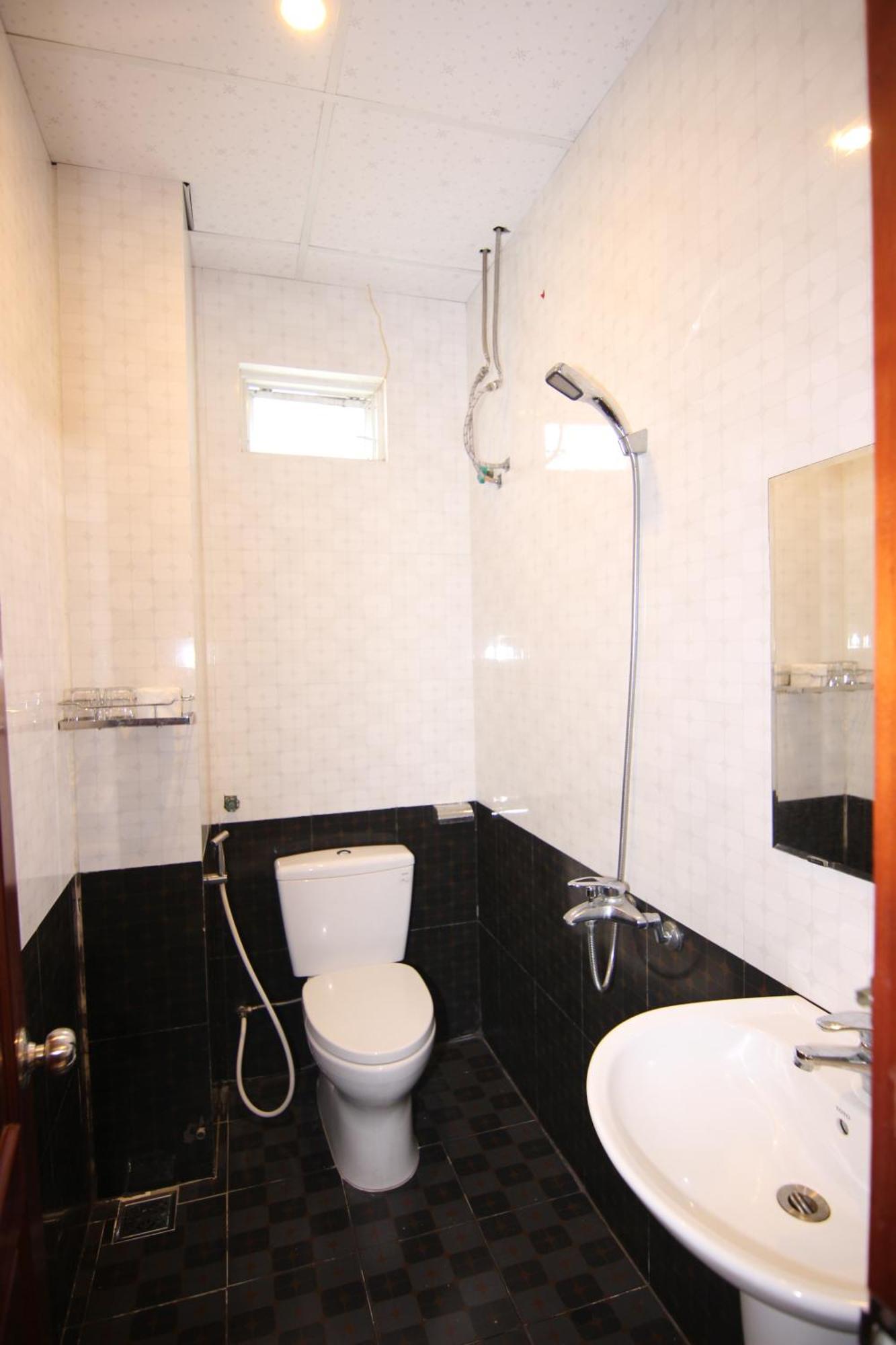 Khanh Vinh Hotel Дананг Екстериор снимка